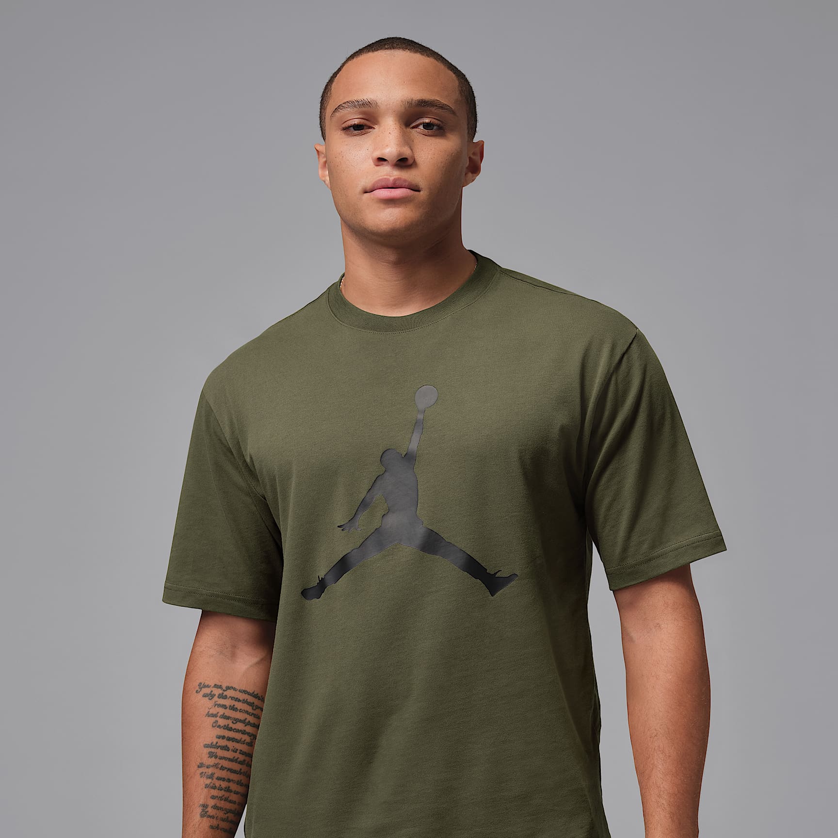 Nike AIR JORDAN Tシャツ（397390-100） Jordan Men's Oversized Reissue T-Shirt. Nike.com